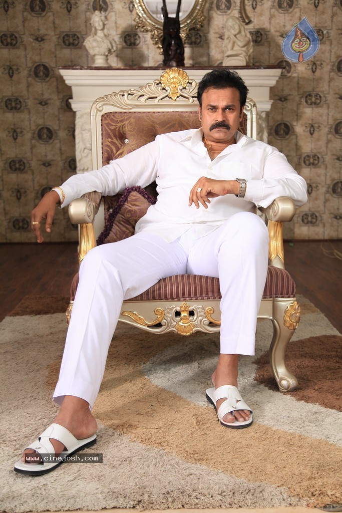 Yevariki Yevaru Stills n Walls - 16 / 40 photos