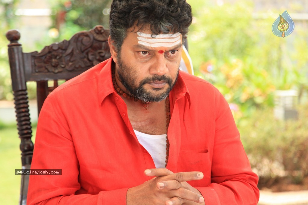 Yevariki Yevaru Stills n Walls - 34 / 40 photos