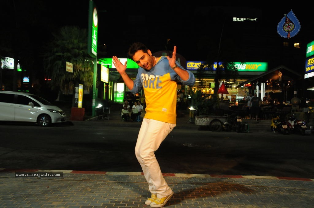 Yuddam Movie Latest Stills - 148 / 152 photos