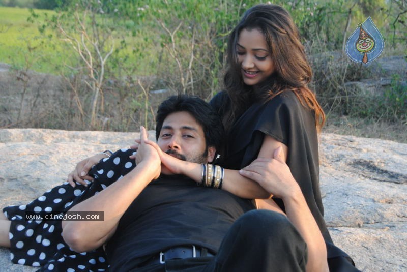 Yuganiki Okka Premikudu Movie Stills - 28 / 34 photos