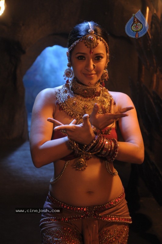 Yuganiki Okkadu Movie Latest Stills - 5 / 35 photos