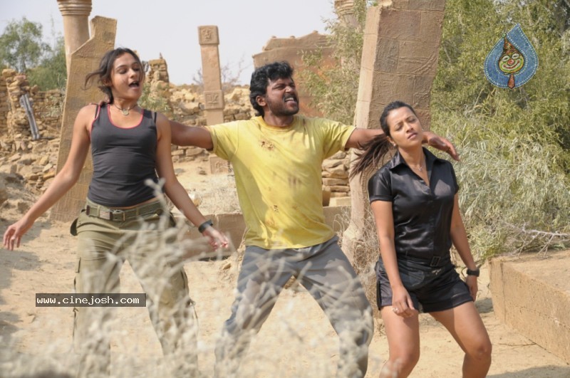 Yuganiki Okkadu Movie Latest Stills - 20 / 35 photos