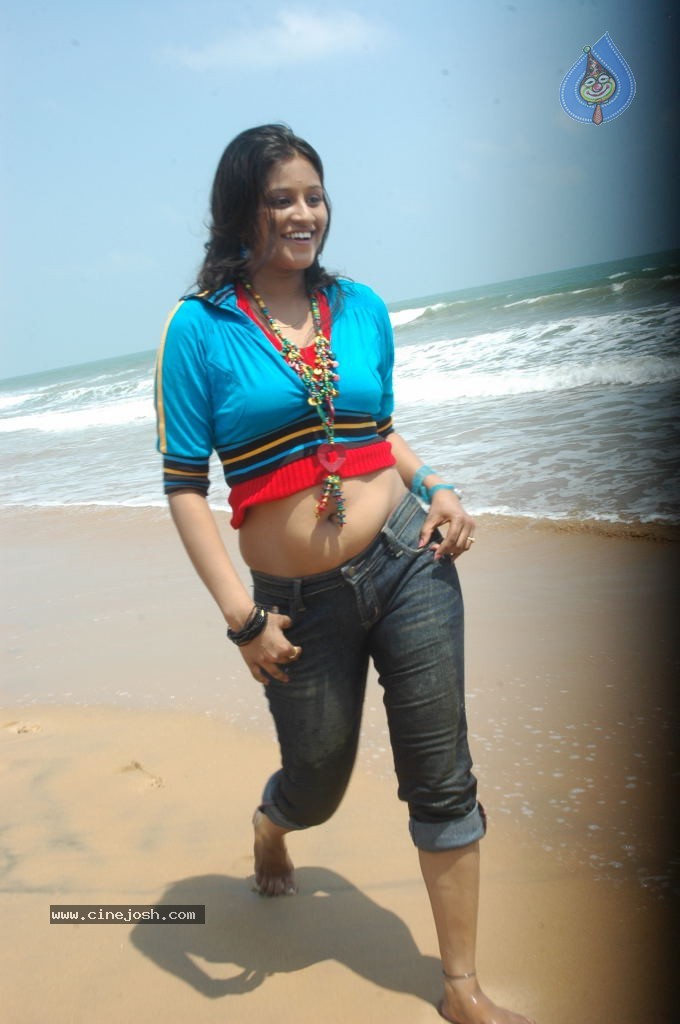 Yuva Nayakudu Movie Stills - 29 / 76 photos