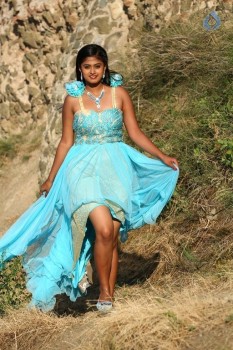 Anaganaga Oka Chitram Photos - 3 of 6