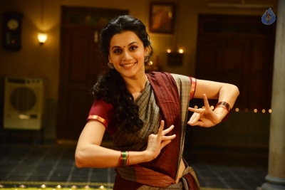 Anando Brahma Poster and Photos - 2 of 3