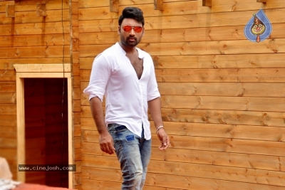 Anthaku Minchi Movie New Stills - 2 of 11