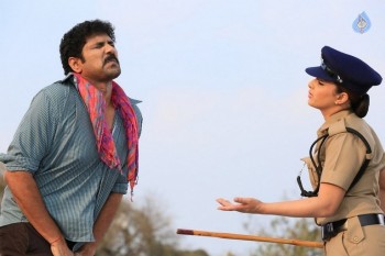 Araku Road Lo Movie Photos - 24 of 57