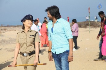 Araku Road Lo Movie Photos - 25 of 57