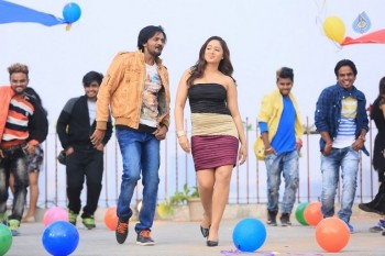 Araku Road Lo Movie Photos - 28 of 57