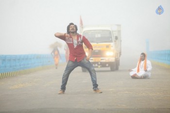 Araku Road Lo Movie Photos - 37 of 57