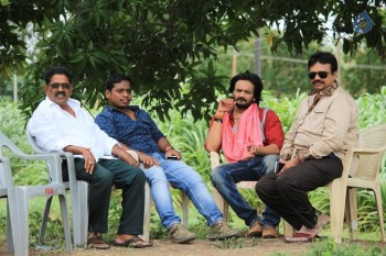 Araku Road Lo Stills - 33 of 38