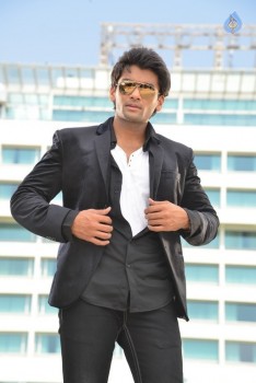 Chal Chal Gurram Photos and Posters - 3 of 13