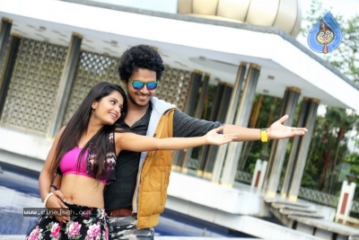 Chalthe Chalthe Movie Stills - 4 of 7