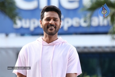 Charlie Chaplin 2 Movie Stills - 13 of 41