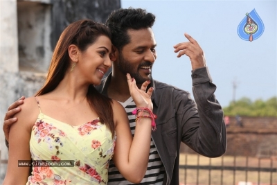 Charlie Chaplin 2 Movie Stills - 30 of 41
