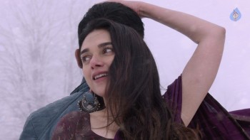 Cheliyaa Movie New Photos - 3 of 19