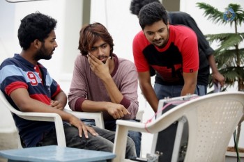 Chinni Chinni Ashalu Nalo Regene Photos and Posters - 18 of 21