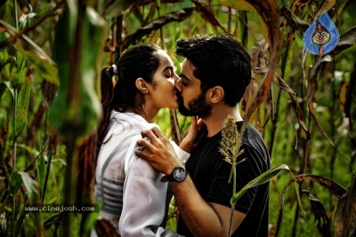 Dirty Hari Movie Stills - 4 of 4