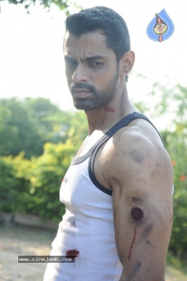 EK Movie Working Stills - 16 of 21