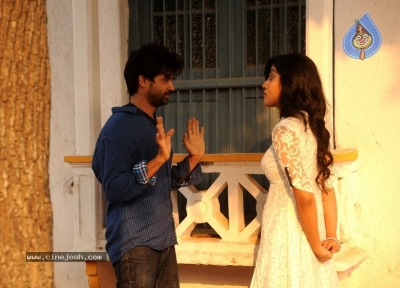Hulchul Movie Stills - 3 of 5