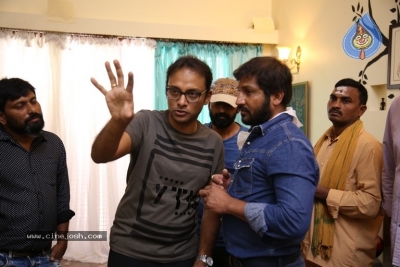 Jambalakidi Pamba Movie Working Stills - 7 of 10