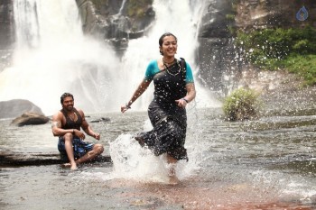Kadamban Tamil Movie Photos - 10 of 17