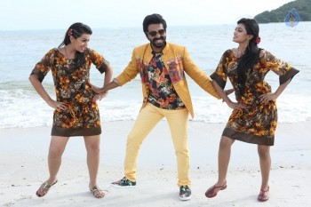 Kadavul Irukan Kumaru Tamil Film Photos - 3 of 15