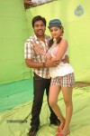 Kalakalappu Tamil Movie Stills - 17 of 42