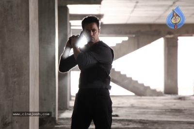 Kurukshethram Movie Photos - 8 of 8