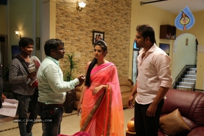 Kutumba Katha Chitram Working Stills - 39 of 63