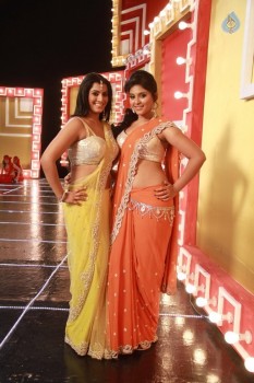 Madha Gaja Raja New Photos - 11 of 24