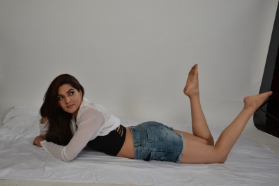 Magnet Movie Photos and Posters - 9 of 11