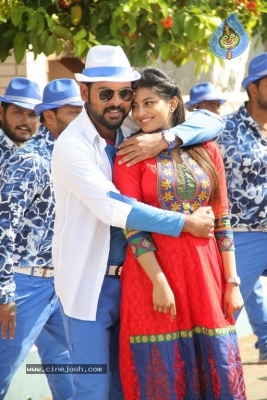 Mannar Vagera Movie Stills - 7 of 15