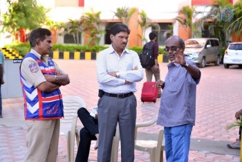 Meelo Evaru Koteswarudu Working Photos - 22 of 25