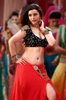 Musskan Sethi and Kyra Dutt Stills in Paiasa Vasool Movie - 8 of 15