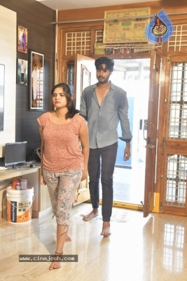 Naku Edhe First Time Movie Stills - 5 of 12