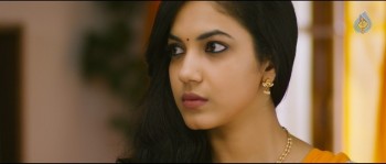 Pelli Choopulu Movie Photos - 9 of 18