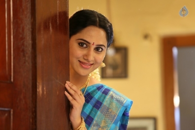 Pelli Roju Movie Stills and Posters - 7 of 29