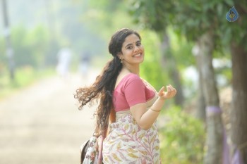 Pilla Rakshasi Movie New Pics - 10 of 20