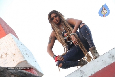 Pottu Tamil Movie Stills - 12 of 33