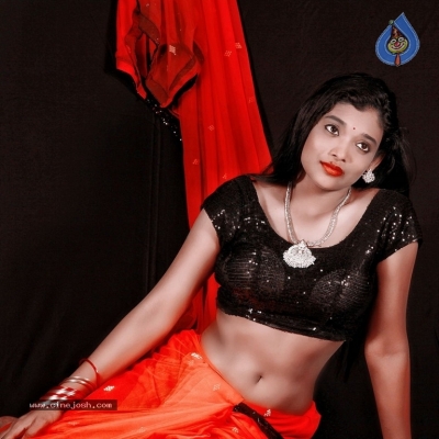 Rangeela Movie Stills And Posters - 31 of 44