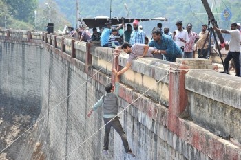 Right Right Movie New Photos - 14 of 21