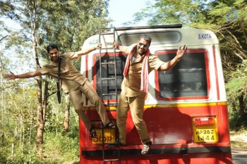 Right Right Movie Pics - 3 of 10