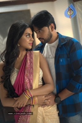 Sakalakala Vallabhudu Movie Stills And Posters - 6 of 20