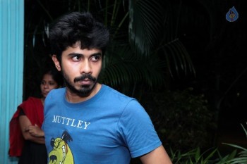 Seesa Movie Posters and Photos - 4 of 37