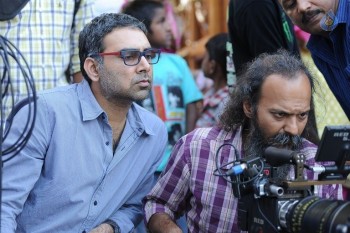 Inji Iduppazhagi Tamil Film Photos - 24 of 49