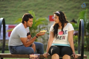 Size Zero Latest Pics - 1 of 4