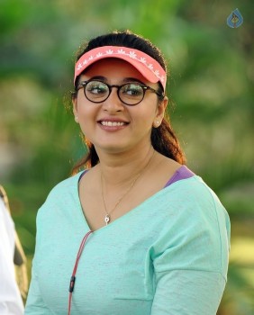 Size Zero Latest Pics - 3 of 4