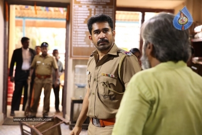 Thimiru Pudichavan Movie Working Stills - 5 of 18