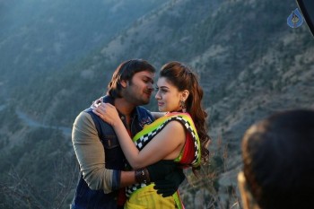 Uyire Uyire Tamil Movie Photos - 7 of 12